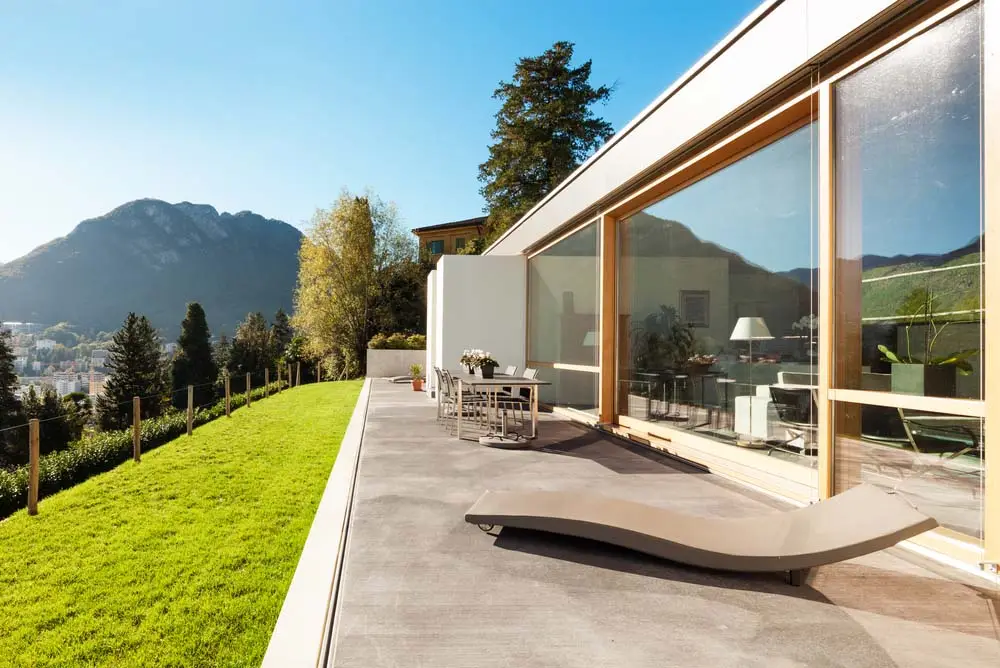 Modern villa Patio