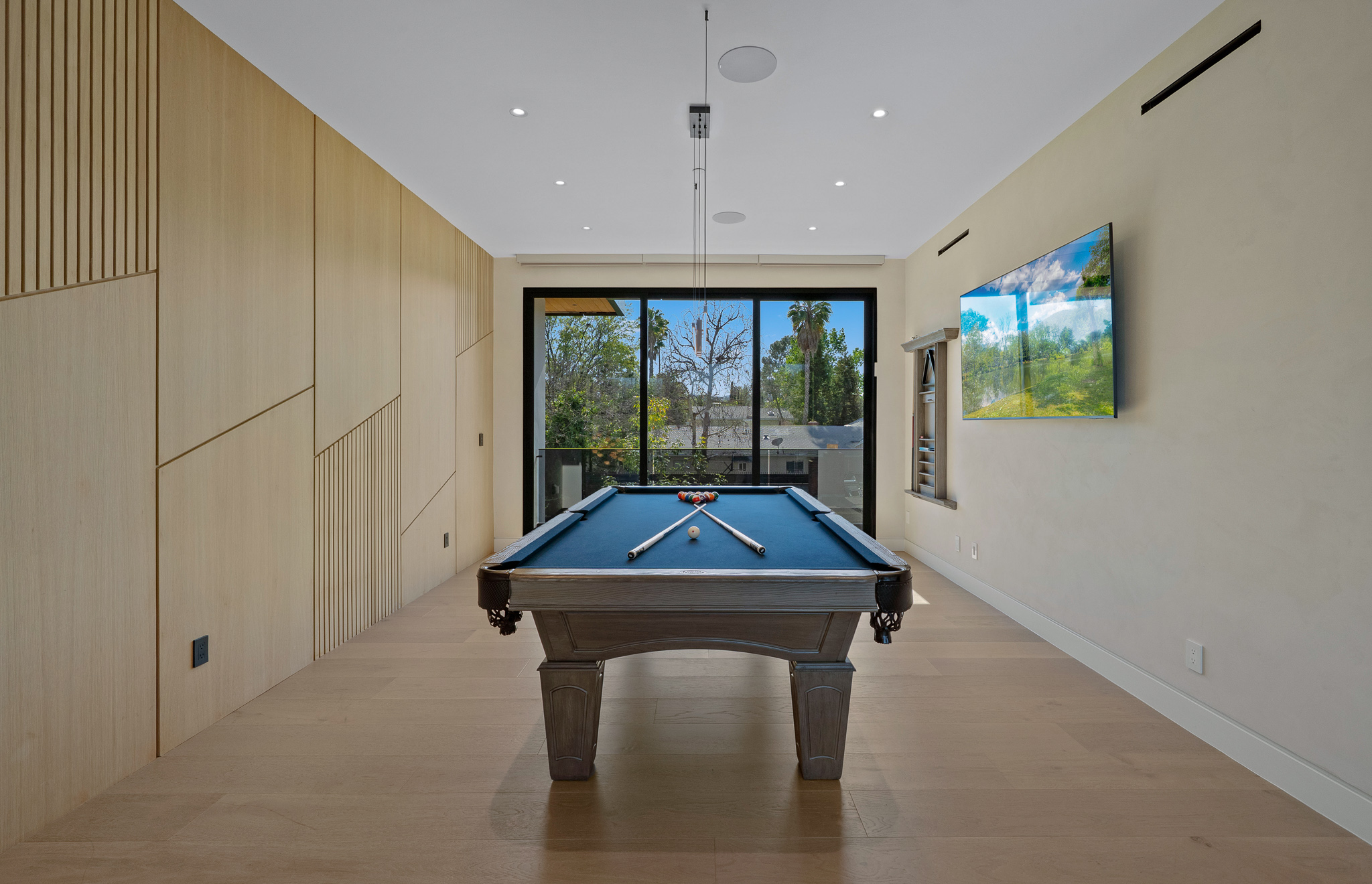 United Express Construction Los Angeles residential construction project