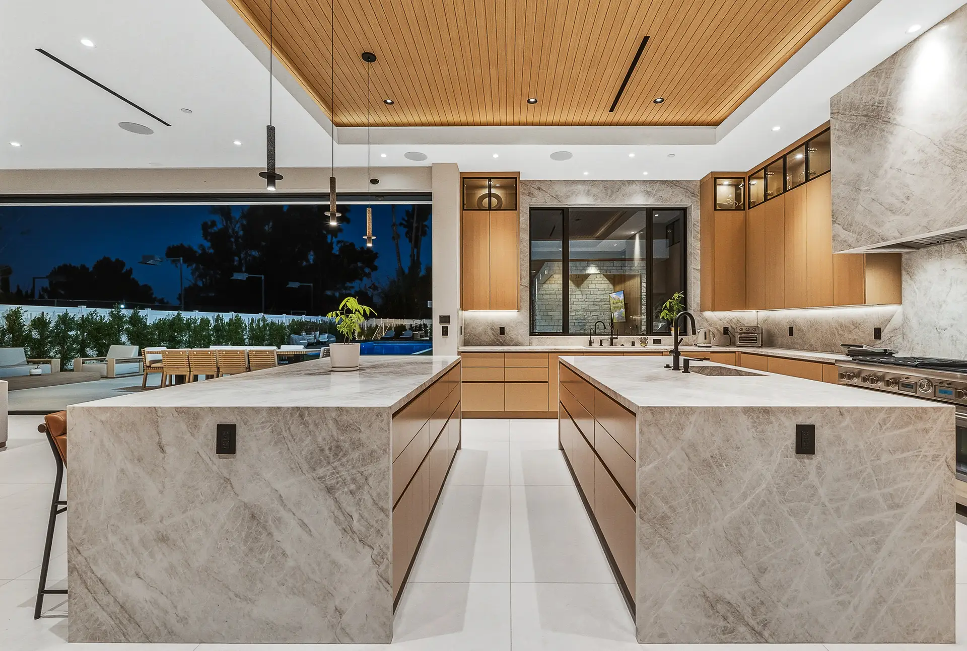 United Express Construction kitchen and bathroom remodeling project in Los Angeles